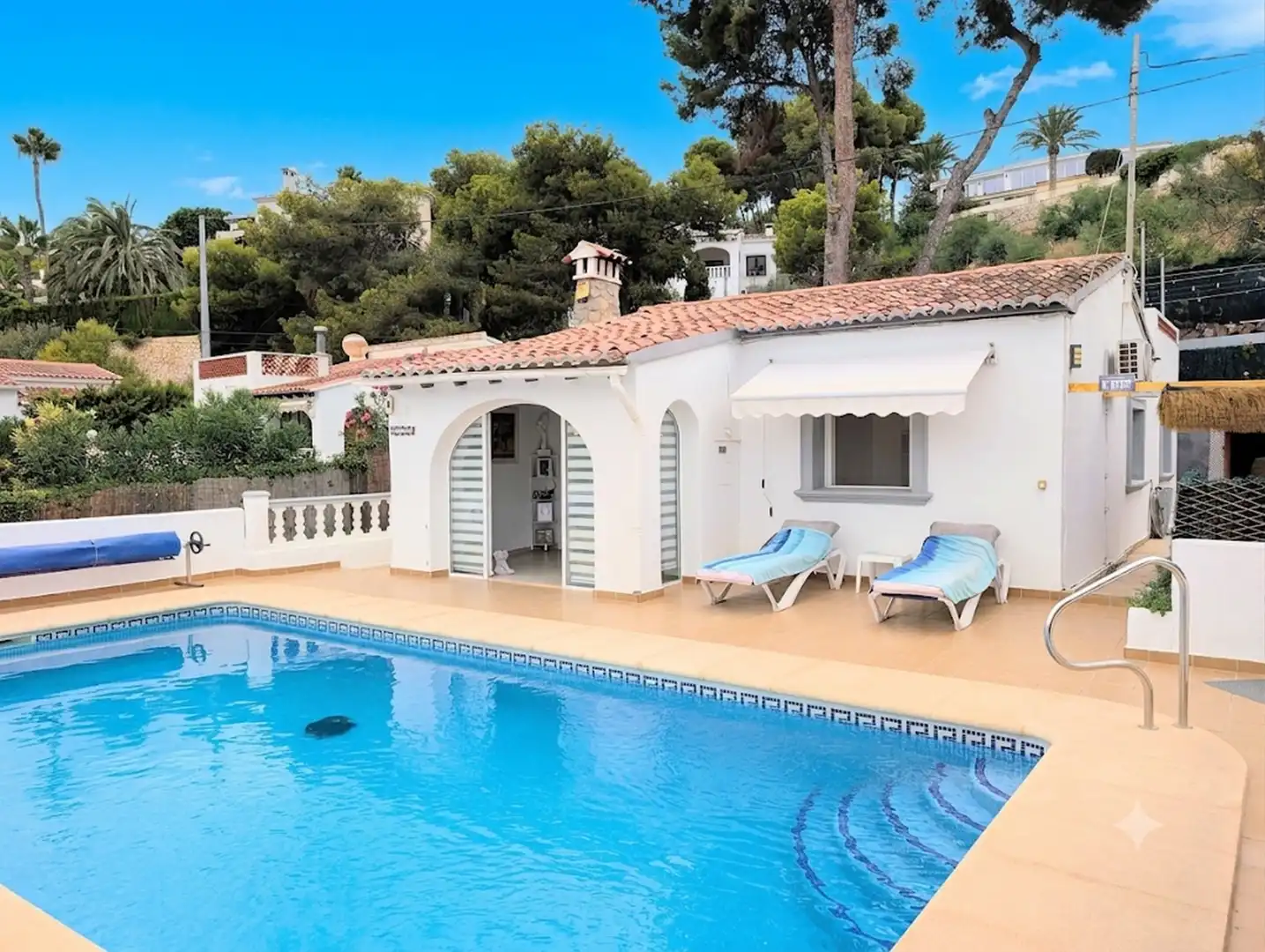 Piscina de Casa o xalet en venda en Cala Advocat - Baladrar  