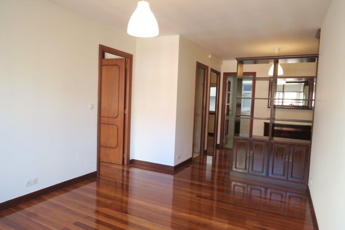 Apartament de lloguer en A Coruña Capital  amb Calefacció, Parquet i Traster