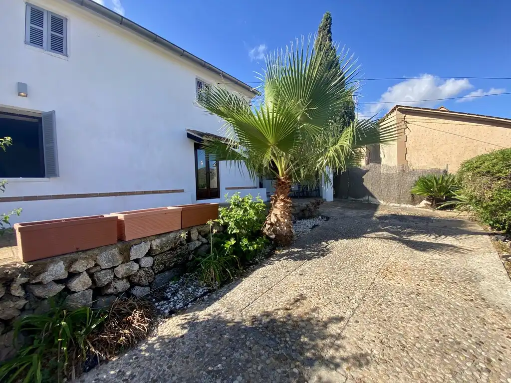 Vista exterior de Finca rústica en venda en Andratx amb Aire condicionat, Jardí privat i Terrassa
