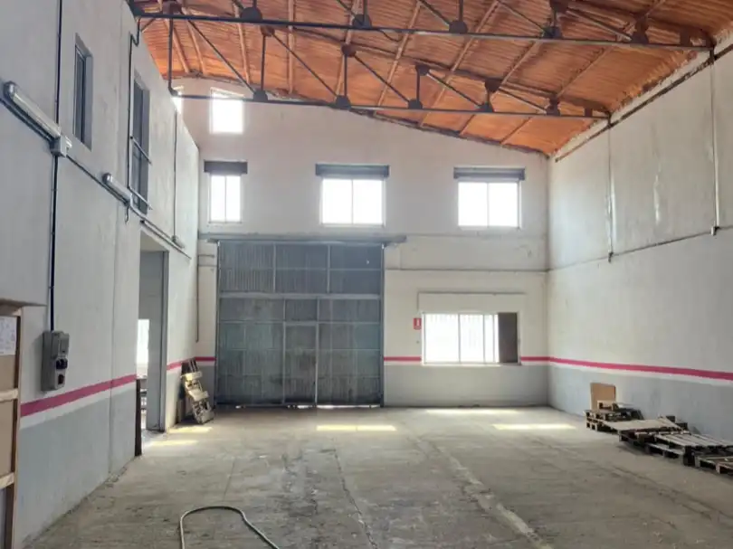 Commercial properties for rent in Villaturiel