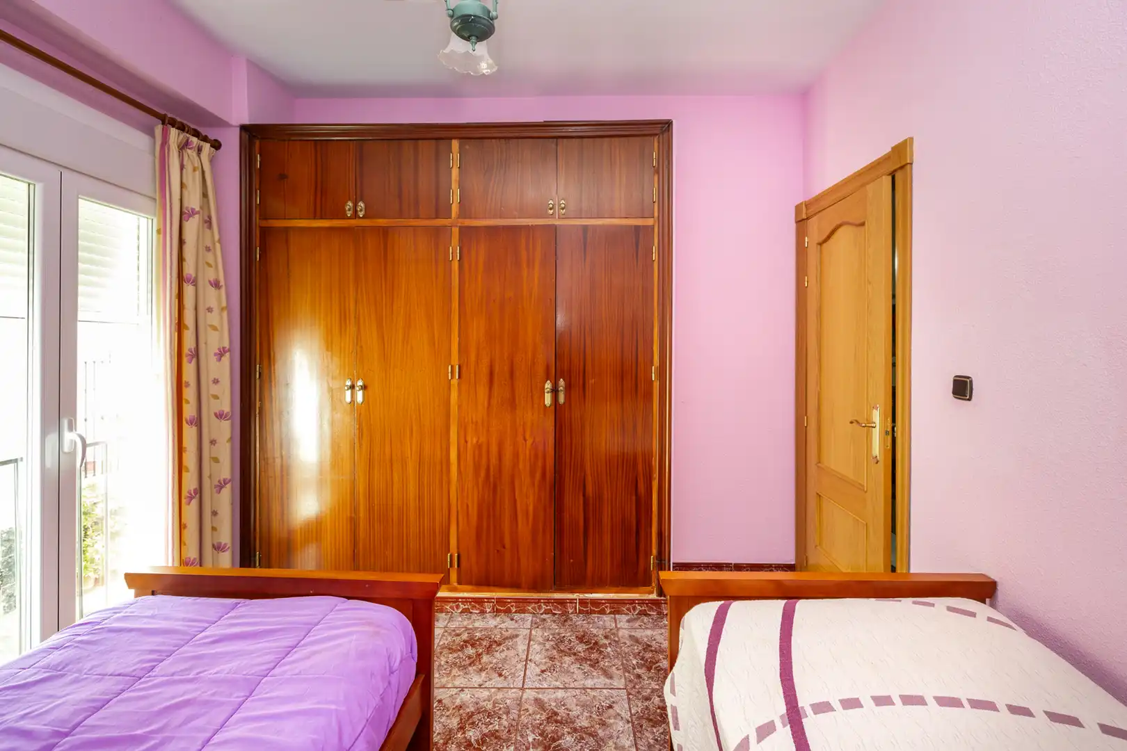 Einfamilien-Reihenhaus zum Verkauf in Calle Mariana Pineda, Lecrín