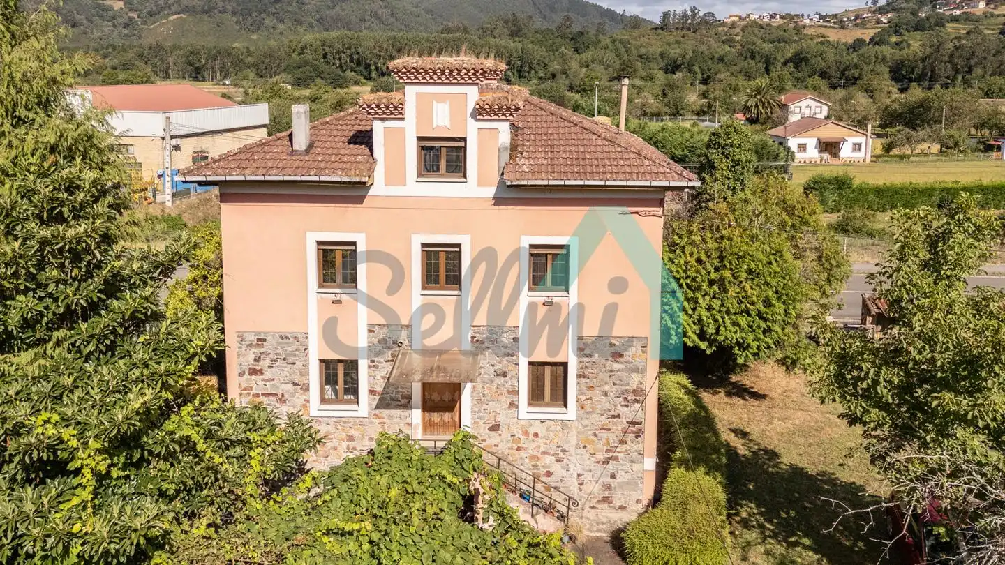 Vista exterior de Casa o chalet en venta en Grado con Calefacción, Jardín privado y Parquet