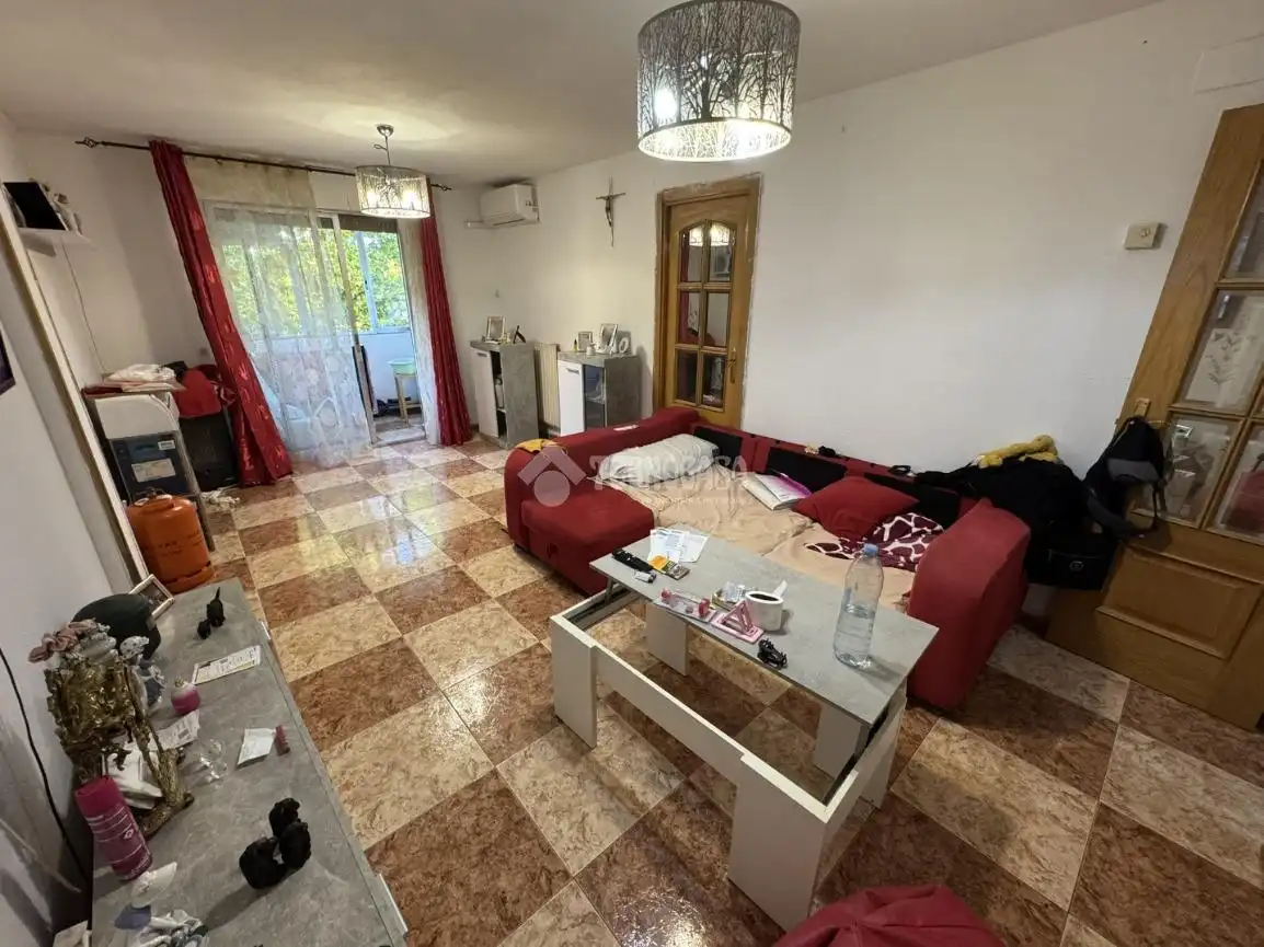 Wohnung mit Terrasse zum Verkauf in Usera