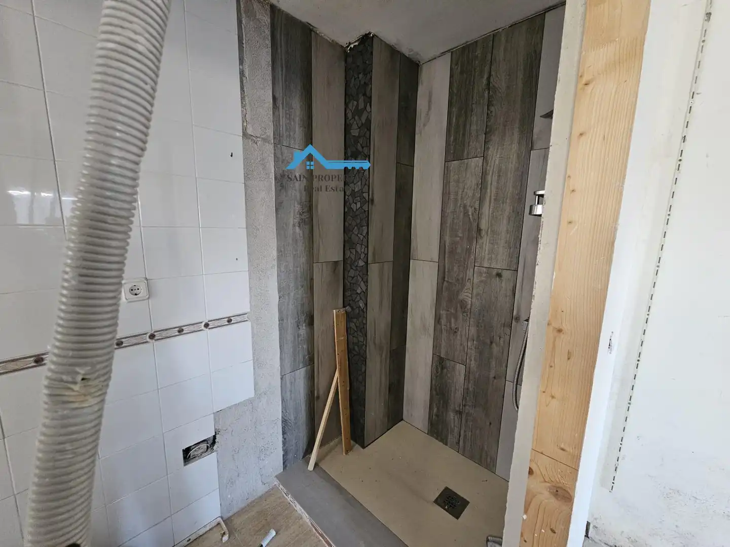 Baño de Local en venta en La Nucia con Terraza