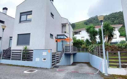 Exterior view of House or chalet for sale in Castro-Urdiales  with Heating, Private garden and Storage room