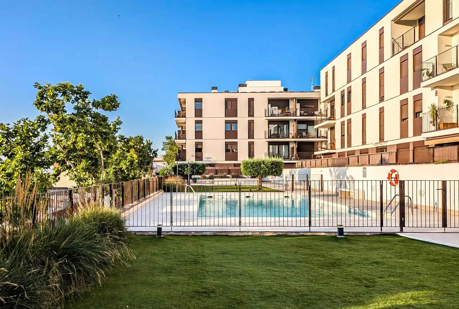 Swimming pool of Flat for sale in Sabadell  with Heating, Terrace and Community pool
