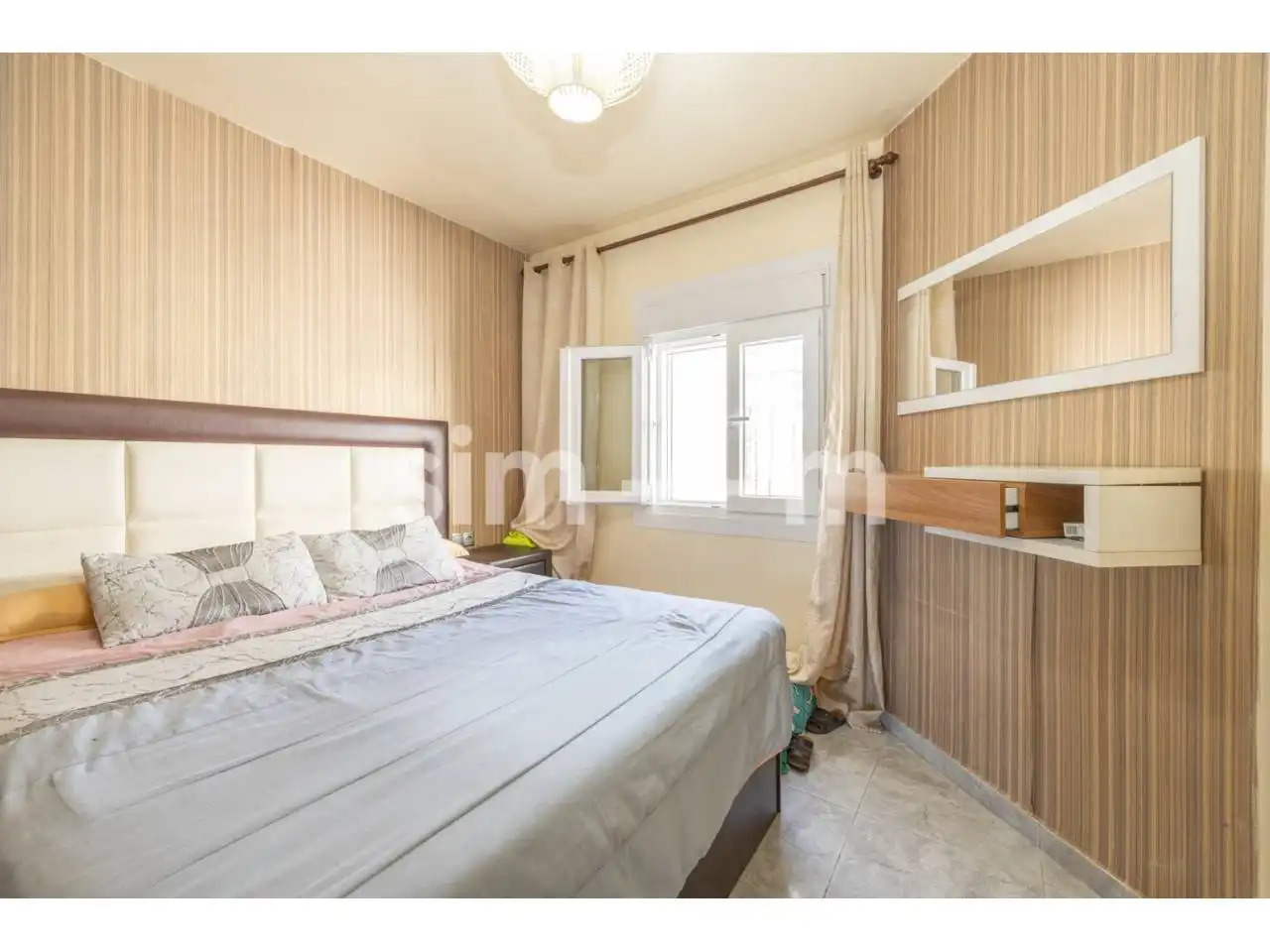 Schlafzimmer von Wohnung zum Verkauf in Vic mit Heizung und Balkon