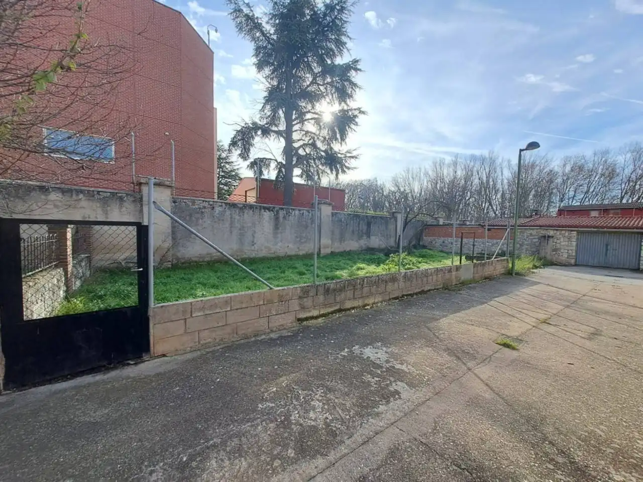 Casa adosada en venda en Burgos amb Calefacció i Jardí privat