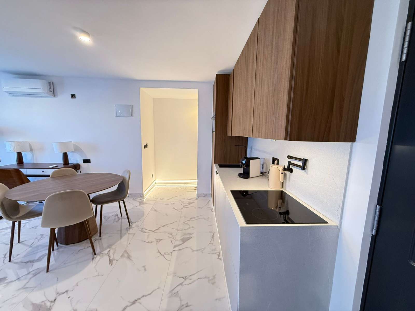 Kitchen of Study to share in Alicante / Alacant  with Air Conditioner and Terrace