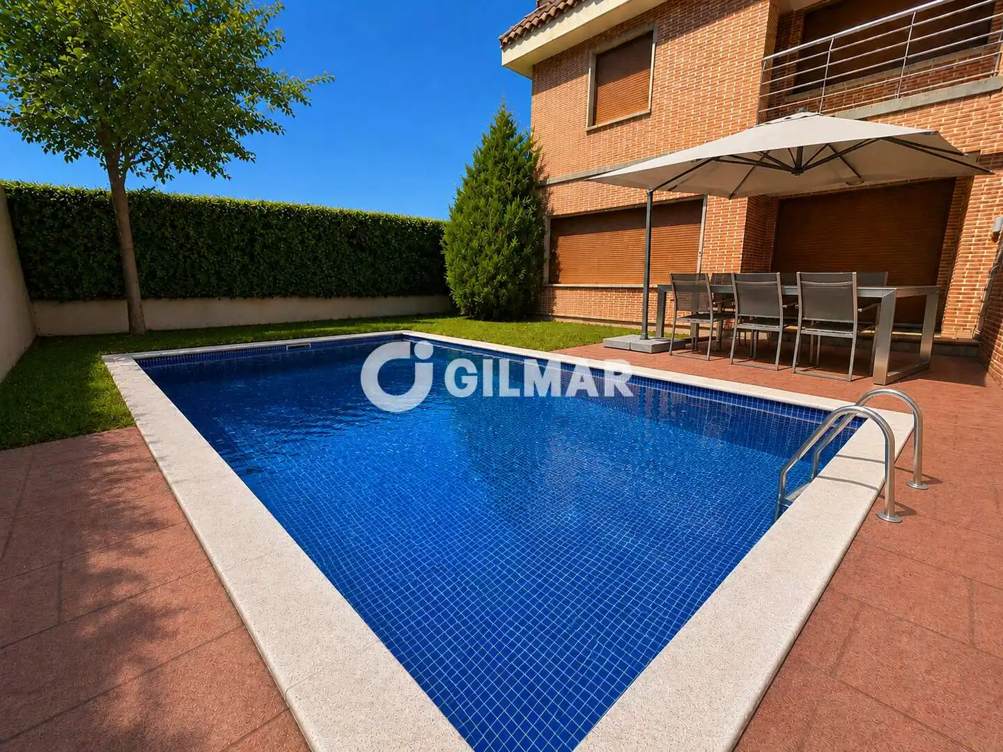 Casa aparellada amb piscina en venda a Montecillo, imagen 2