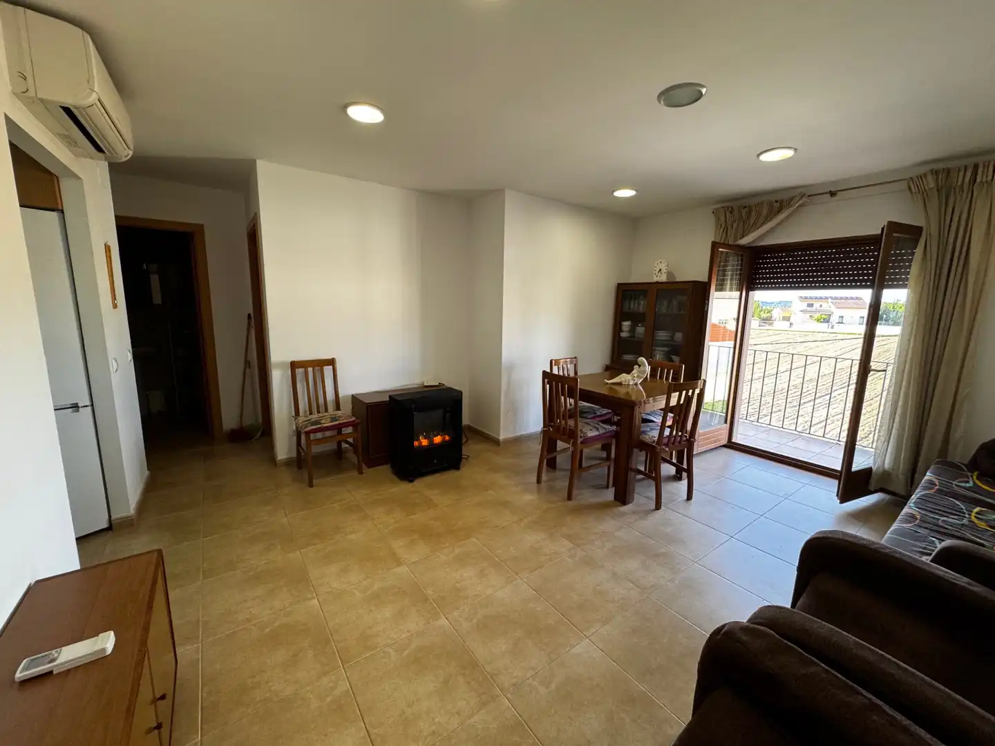 Living room of Flat for sale in Arnes  with Air Conditioner, Furnished and Oven