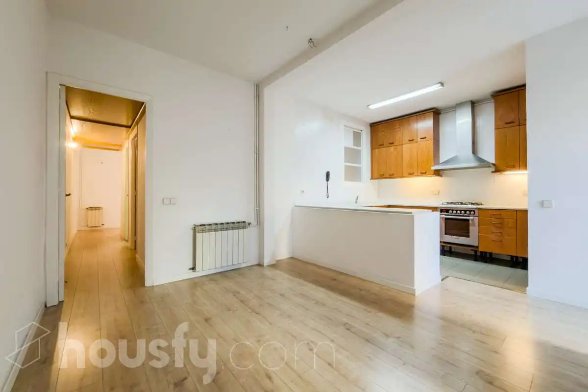 Cuina de Pis en venda en Barcelona amb Aire condicionat, Calefacció i Parquet