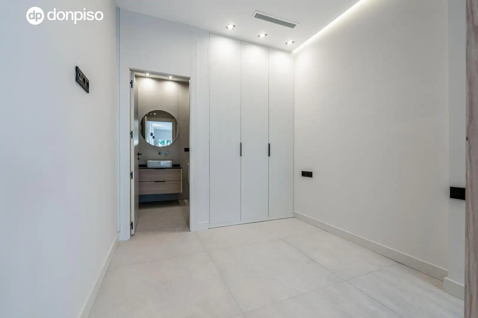 Loft zum Verkauf in Granada mit Klimaanlage und Heizung