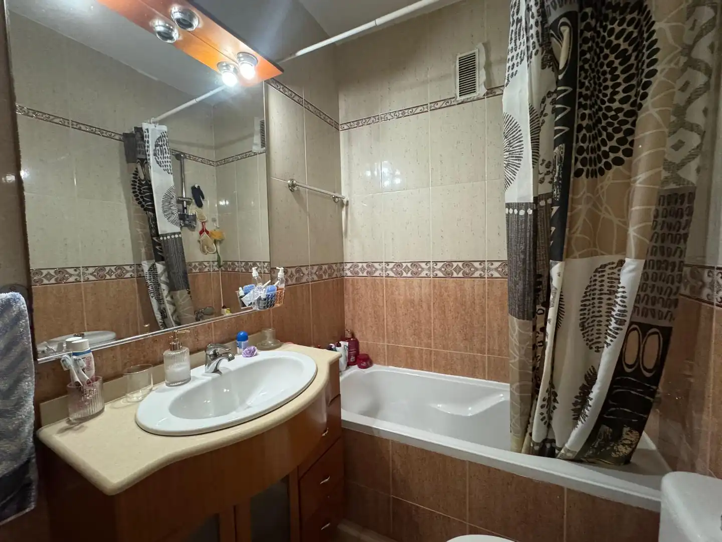 Baño de Casa adosada en venta en La Palma de Cervelló con Aire acondicionado, Calefacción y Parquet