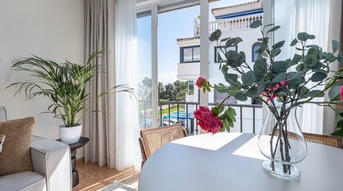 Foto 2 de Piso en venta en Puerto de la Duquesa, Manilva