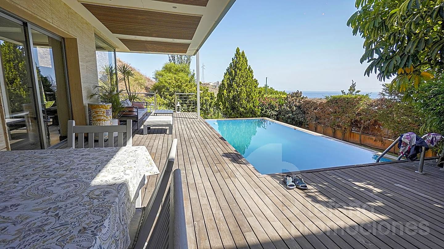 Piscina de Casa o xalet en venda en Málaga Capital amb Aire condicionat, Calefacció i Jardí privat