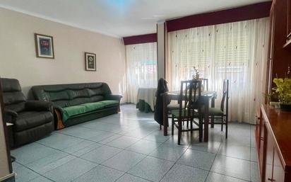 Living room of Flat for sale in Cornellà de Llobregat  with Heating, Storage room and Furnished