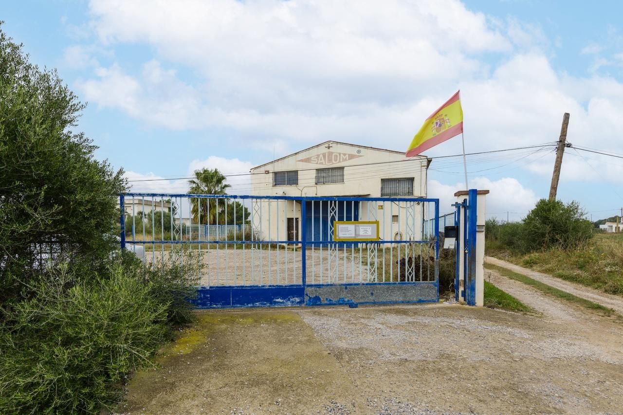 Vista exterior de Nau industrial en venda en Benicarló