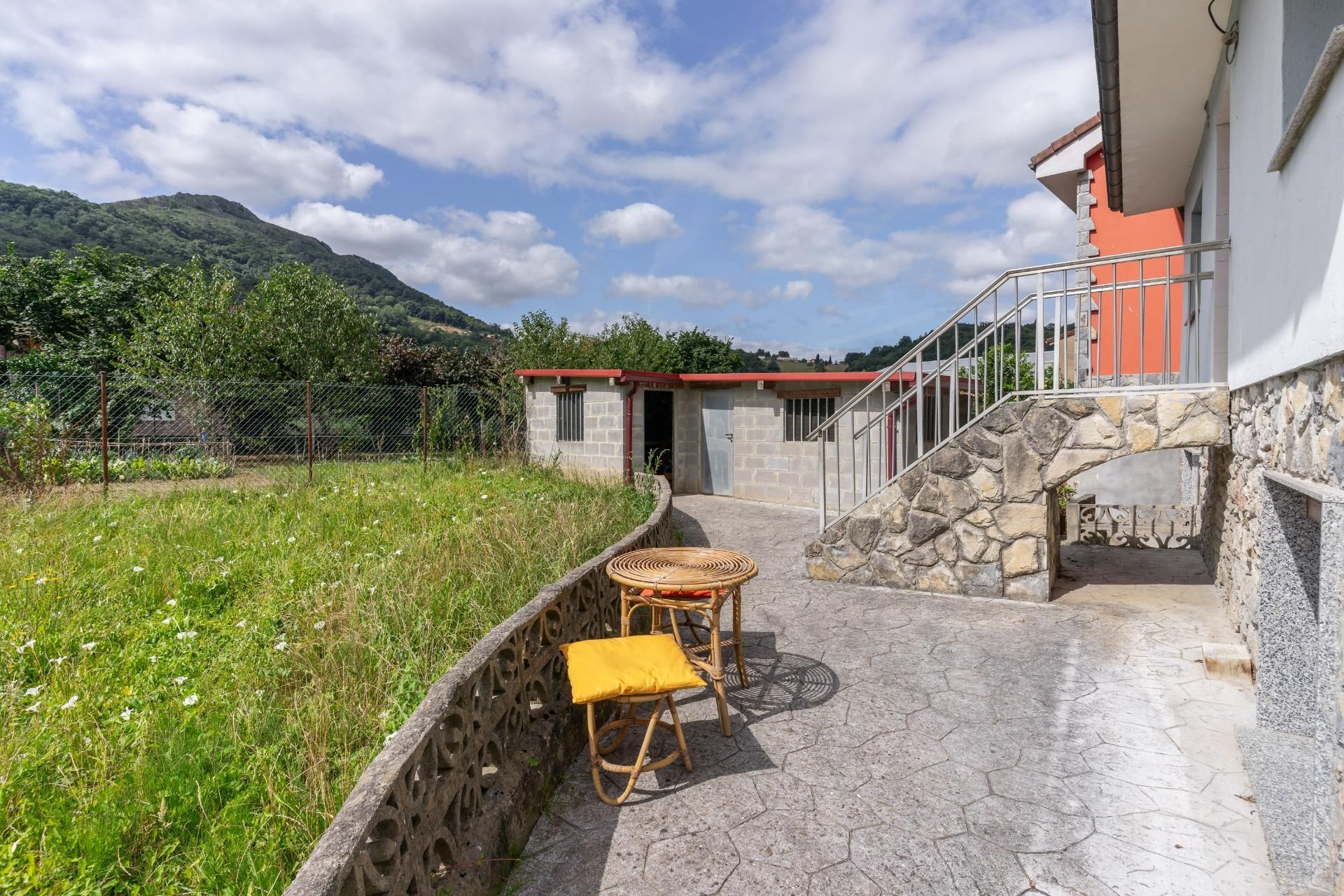 Garden of Single-family semi-detached for sale in Ribera de Arriba  with Heating, Terrace and Storage room