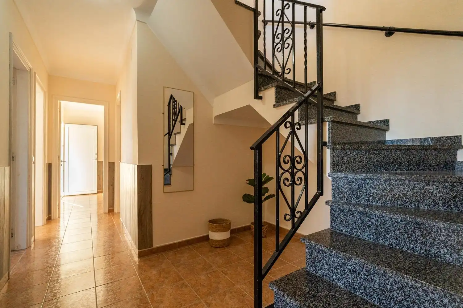 House with pool for sale in Pasaje Vall de Bianya, imagen 38