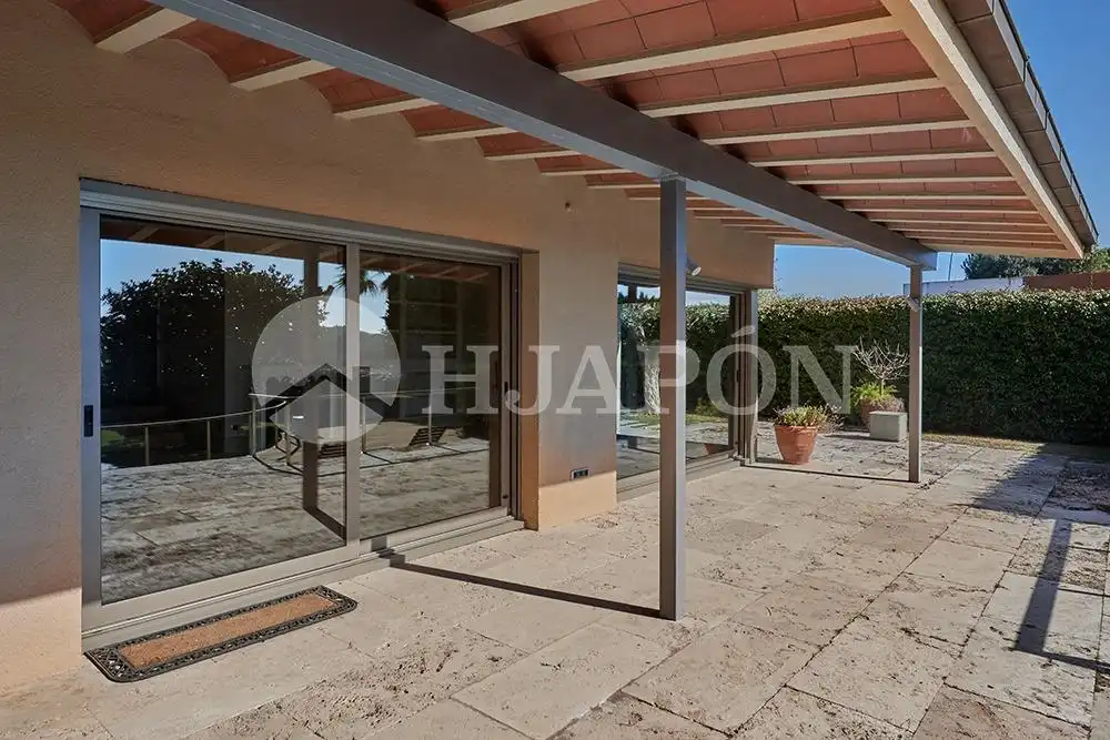 Terraza de Casa o chalet en venta en Alella con Aire acondicionado, Calefacción y Jardín privado