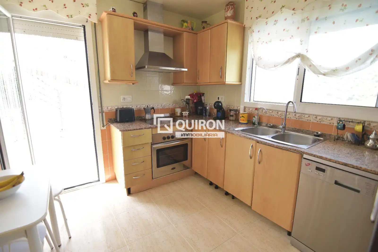 Kitchen of Detached homes for sale in Roda de Berà  with Heating, Terrace and Swimming Pool