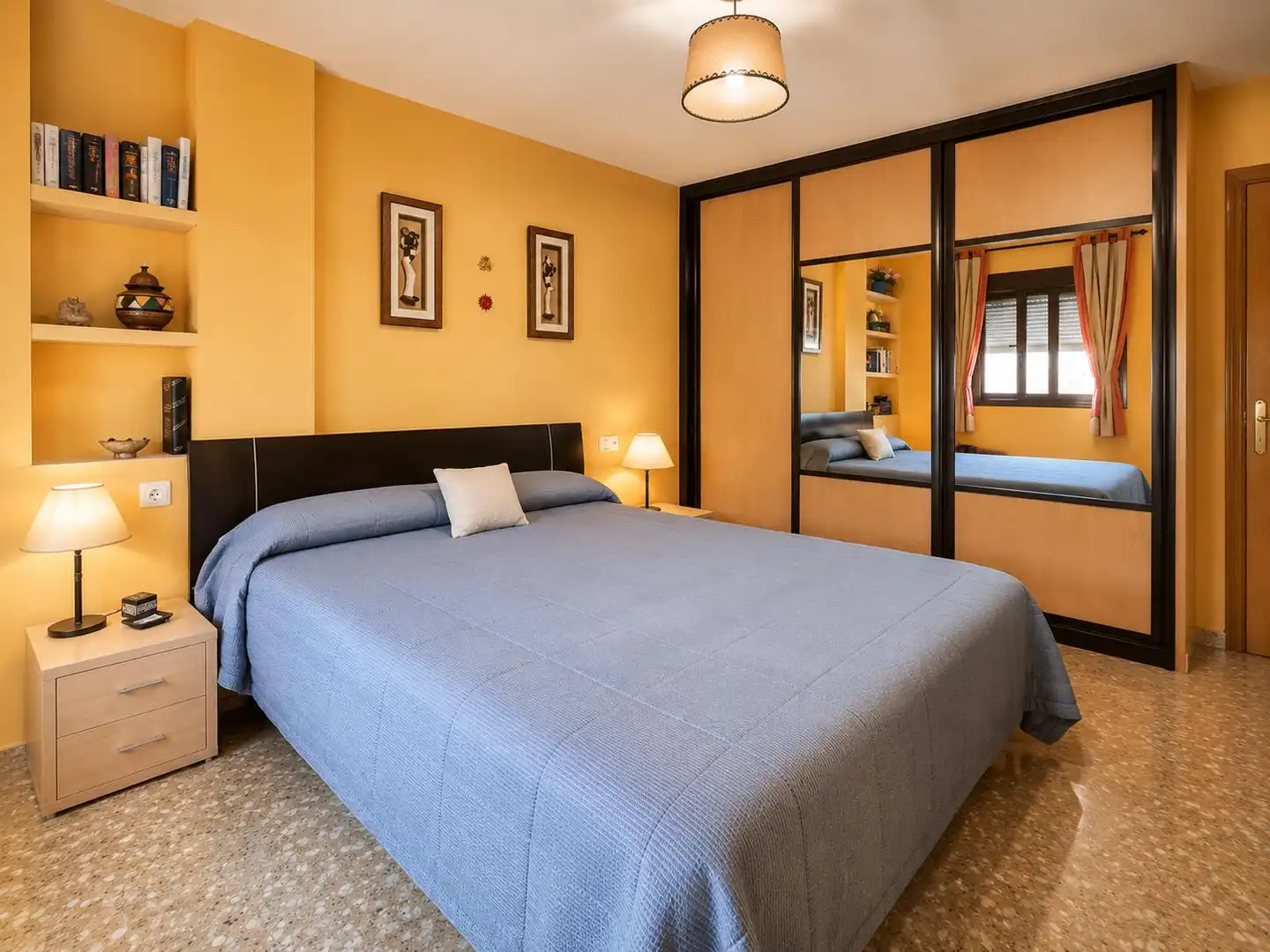 Habitación de Piso en venta en Málaga con Aire acondicionado, Calefacción y Jardín privado