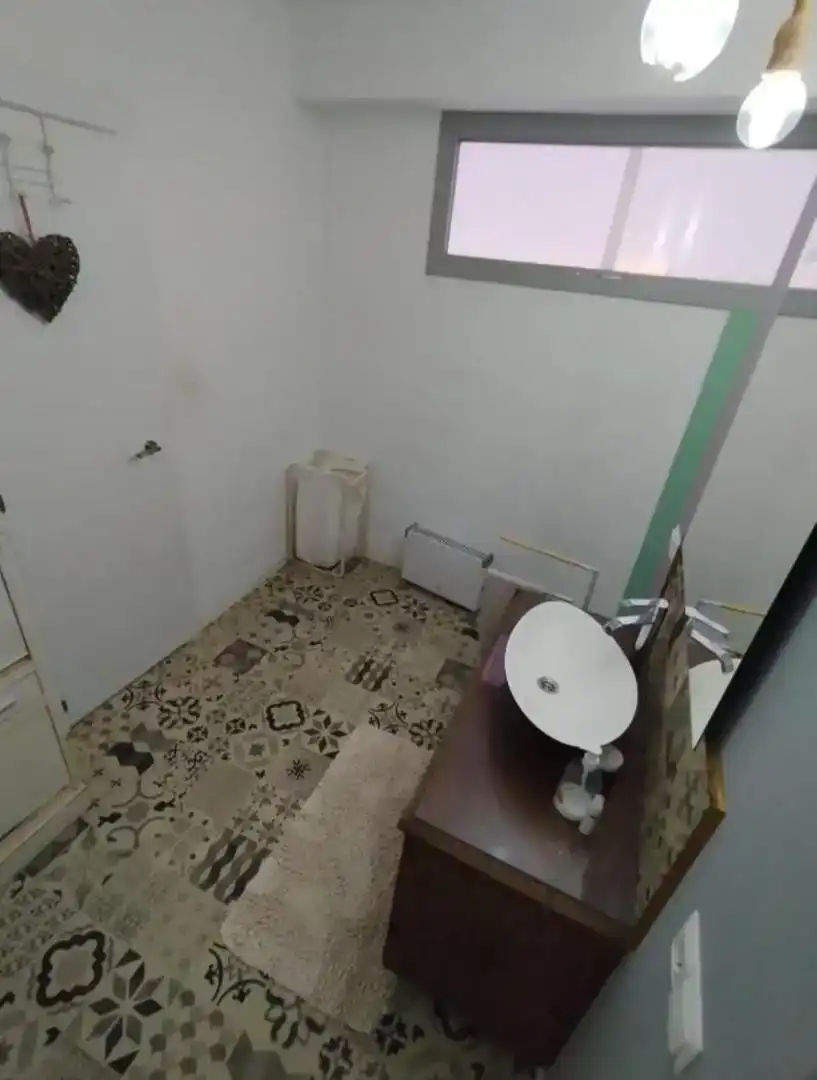 Bany de Casa adosada de lloguer en Villar del Arzobispo amb Aire condicionat, Parquet i Moblat