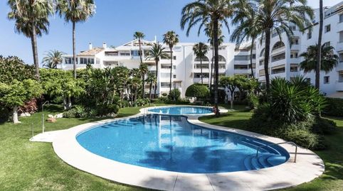 Apartamento Totalmente Reformado con Vistas al Mar y Exclusivas Amenidades Comunitarias