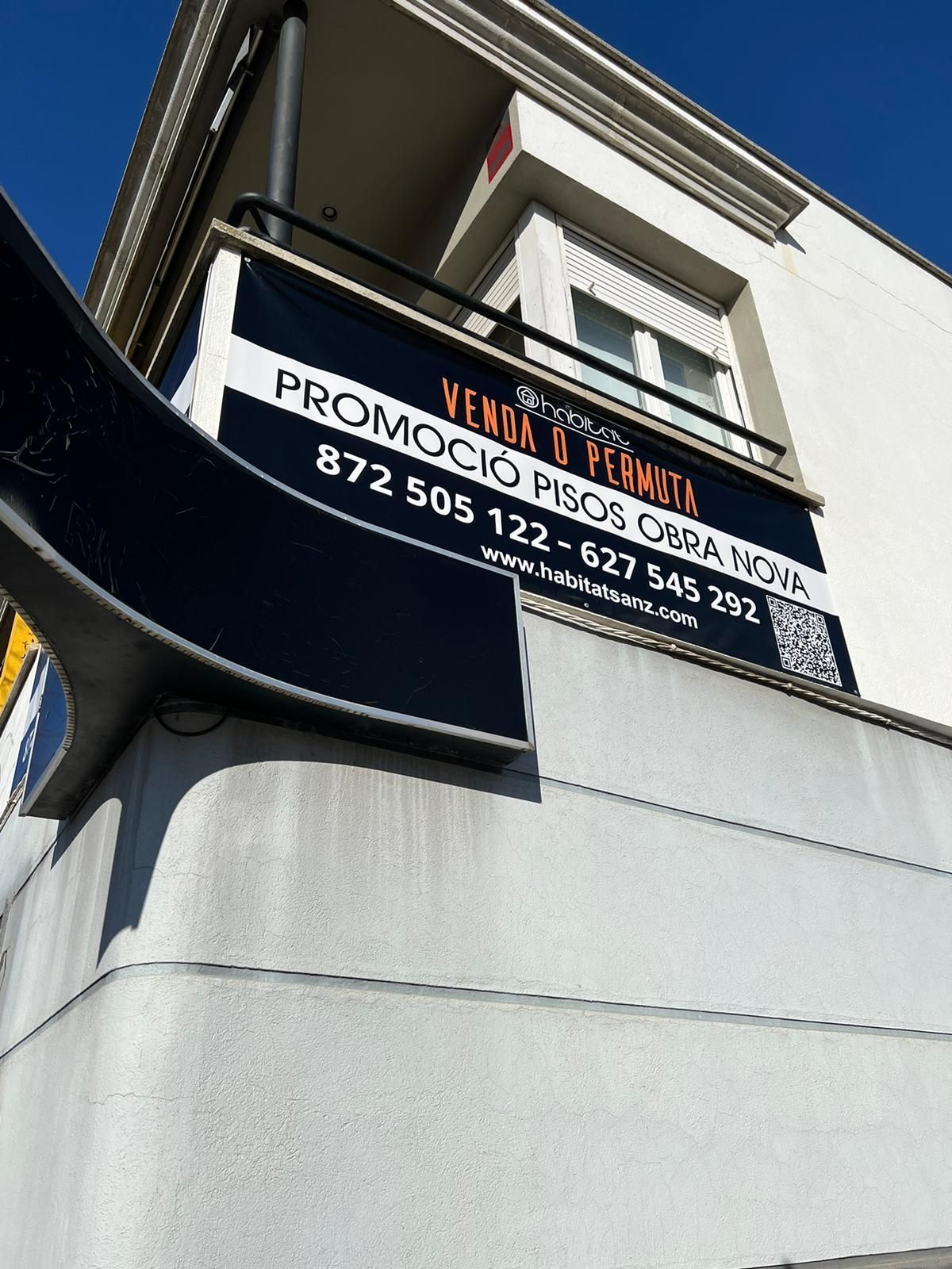 Building for sale in Salt