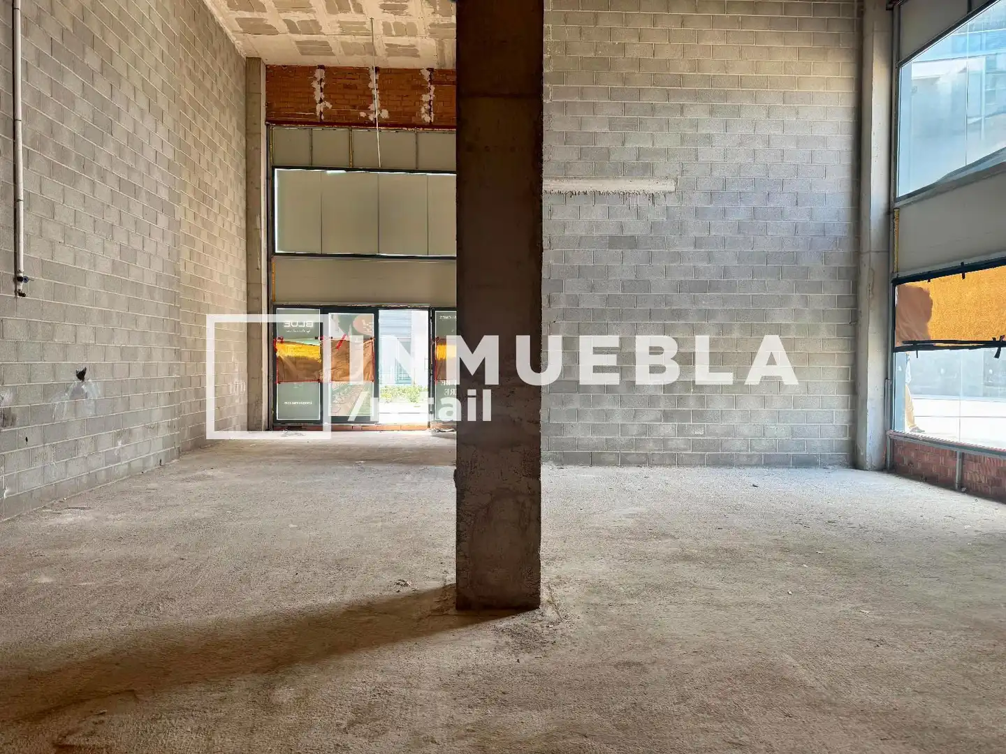 Local comercial en alquiler en de la Mar Jònica, imagen 2