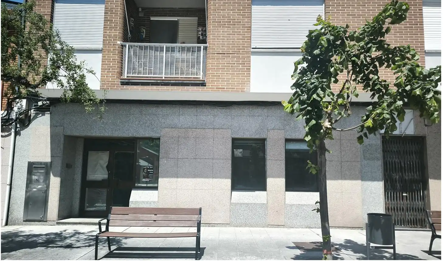 Exterior view of Commercial properties for sale in Toreno