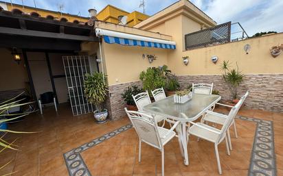 Terrassa de Casa adosada en venda en Algeciras amb Aire condicionat, Calefacció i Parquet