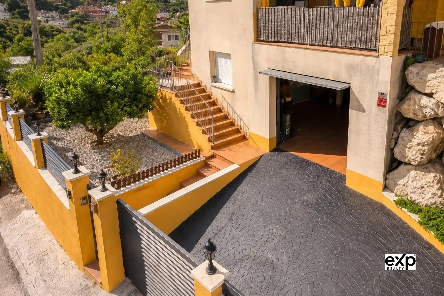 Außenansicht von Haus oder Chalet zum Verkauf in Calafell mit Heizung, Privatgarten und Terrasse