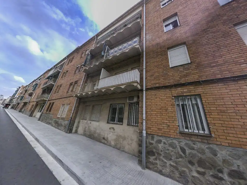 Piso en venta en Cr Rubi