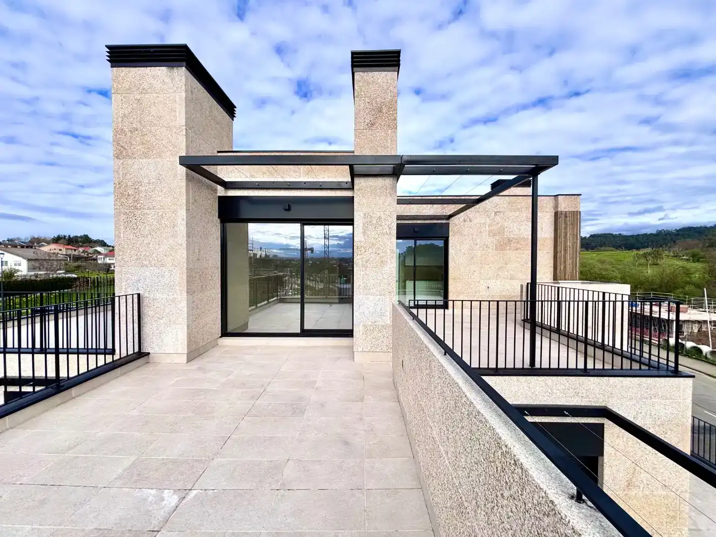 Terraza de Piso en venta en Oleiros con Jardín privado, Trastero y Piscina