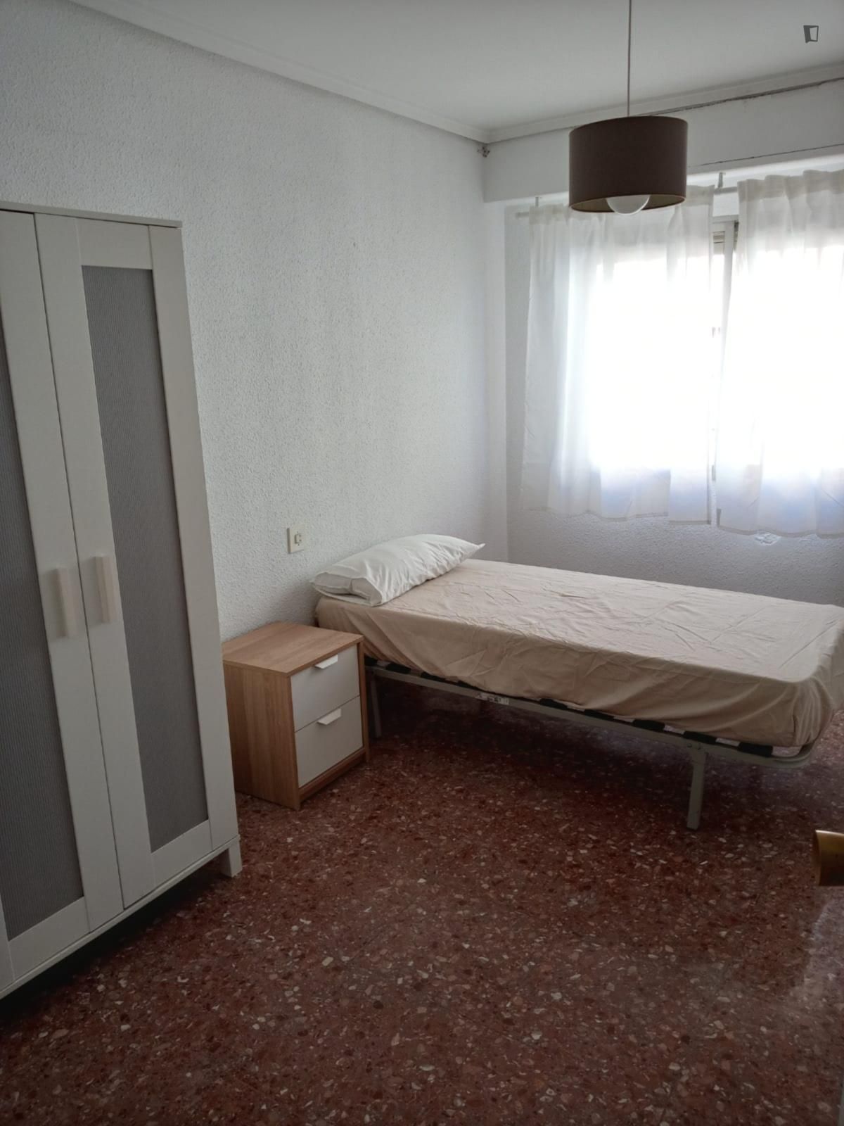 Bedroom of Apartment to share in  Valencia Capital  with Air Conditioner, Heating and Furnished