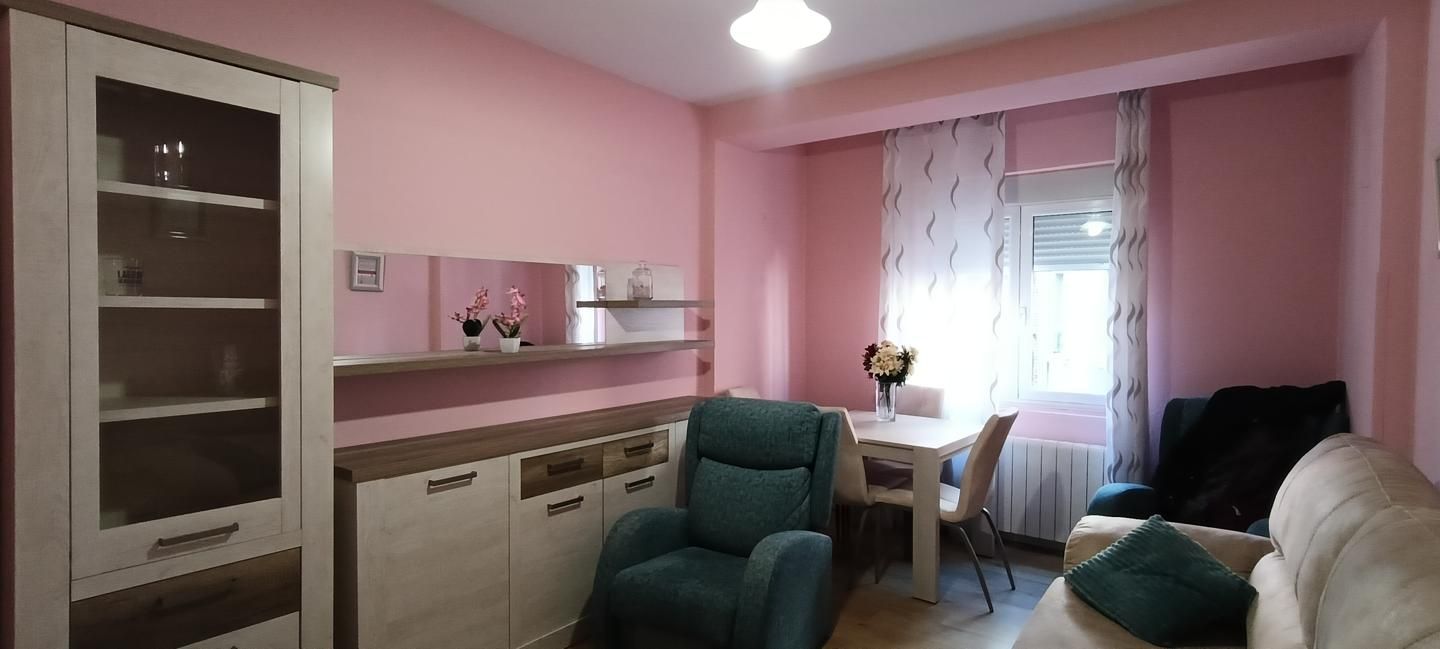 Sala d'estar de Pis en venda en León Capital  amb Terrassa