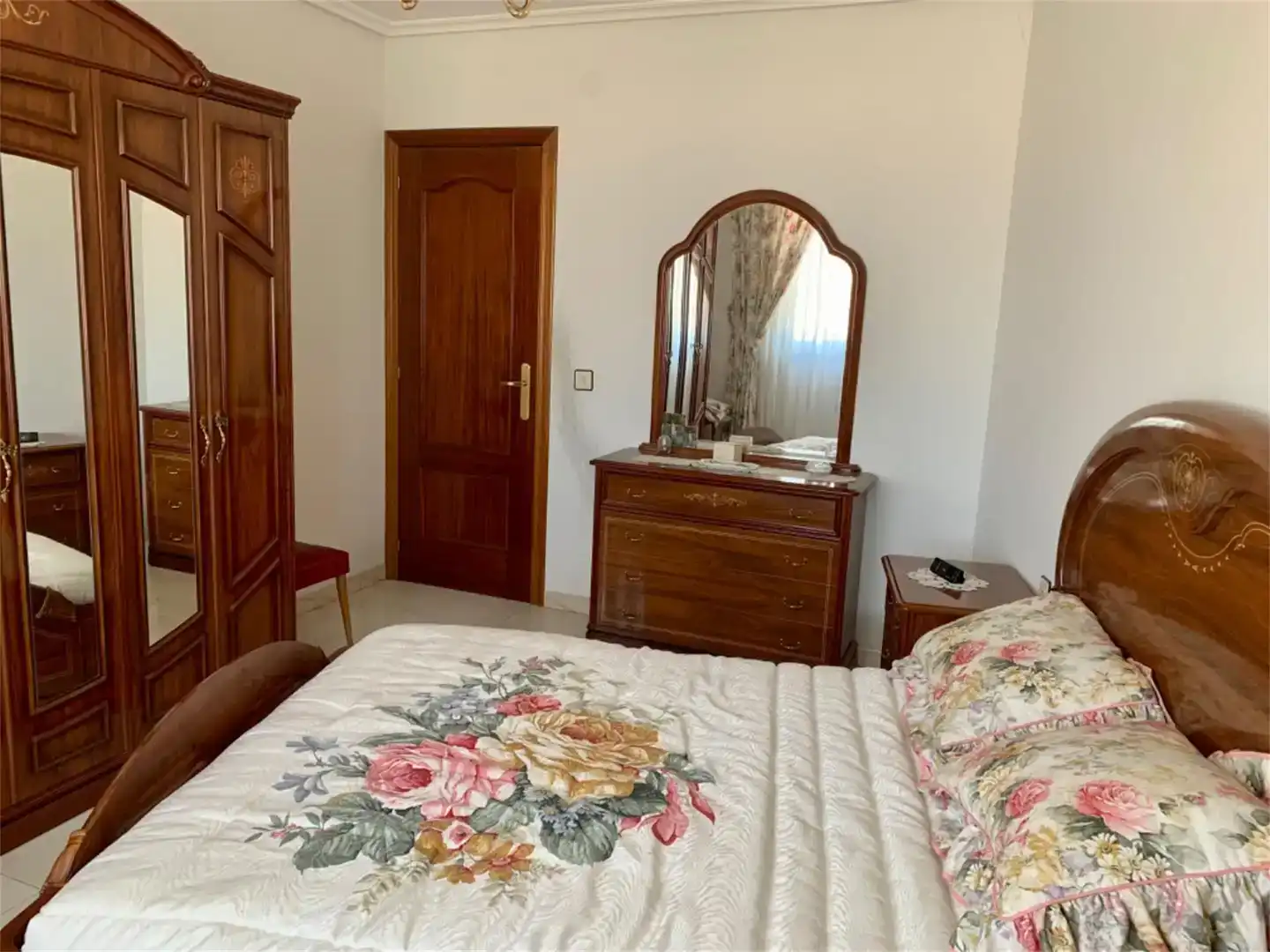 Habitación de Piso en venta en Villaquejida con Trastero, Amueblado y Balcón