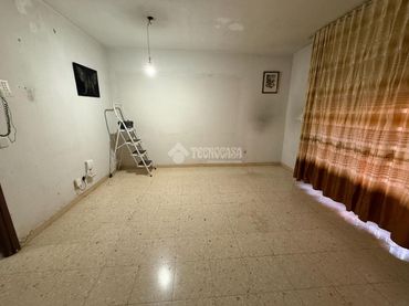 Casa aparellada amb jardí en venda a Usera