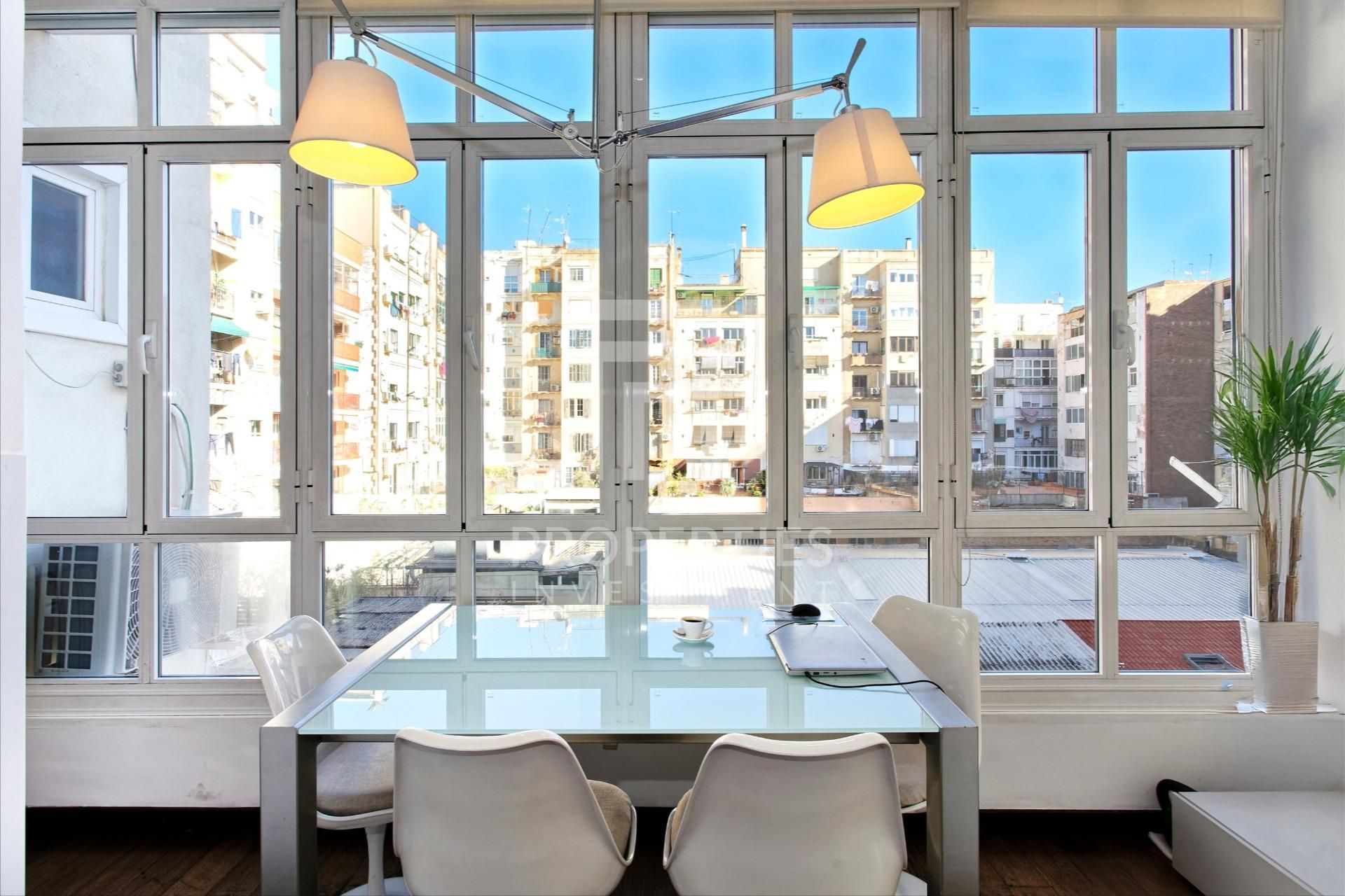 Dining room of Flat for sale in  Barcelona Capital  with Air Conditioner, Heating and Balcony