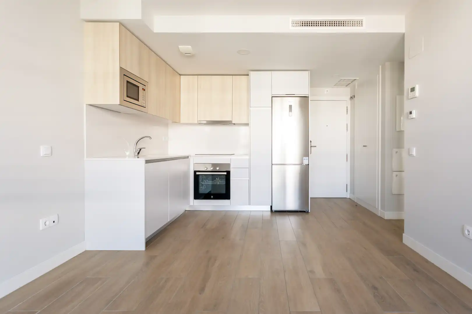 Piso con piscina en venta en Avenida de Juan Antonio Samaranch 51, imagen 3
