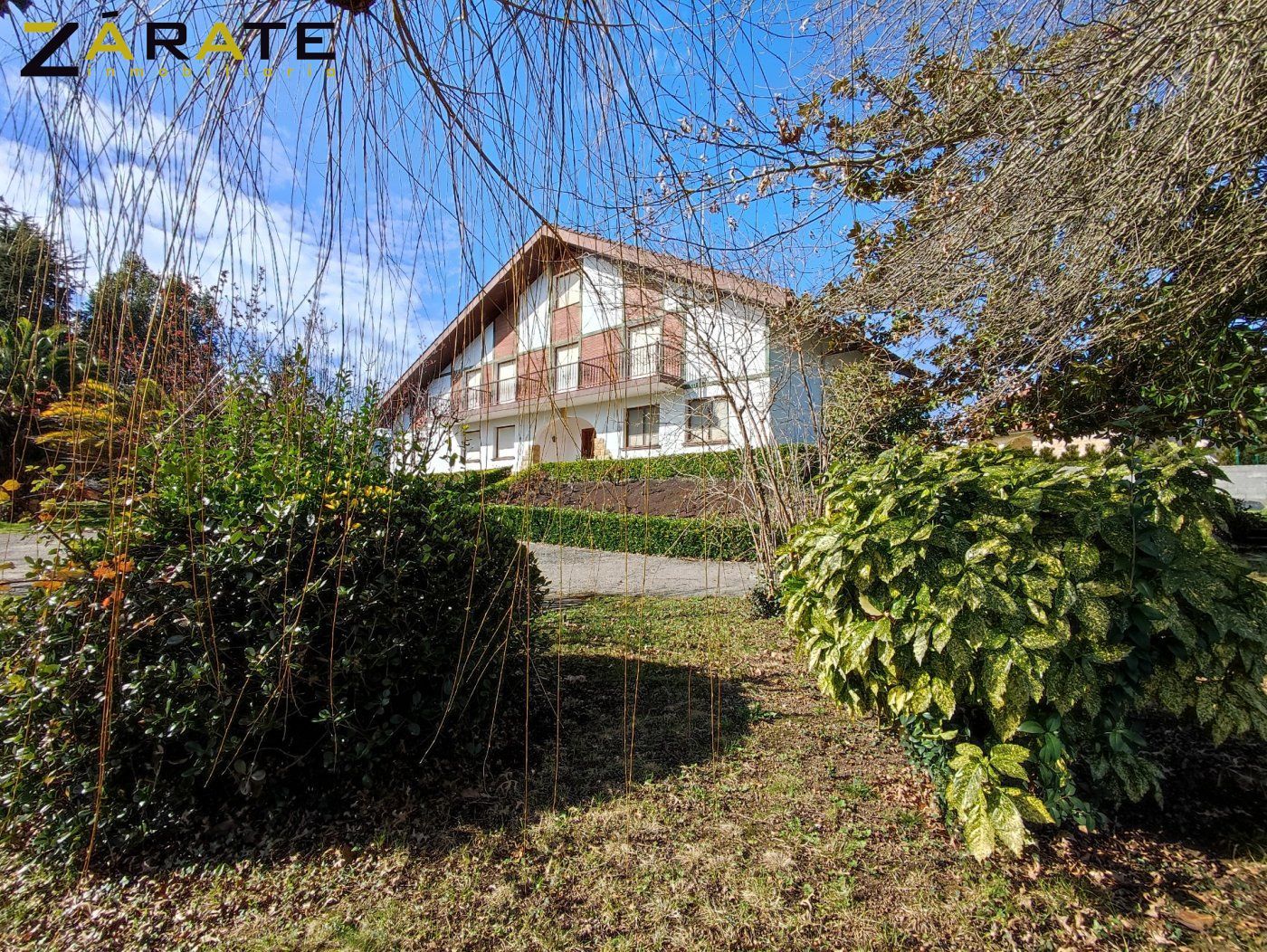 Exterior view of House or chalet for sale in Larrabetzu  with Heating, Private garden and Terrace