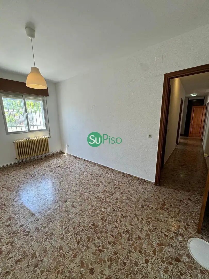Casa adosada en venta en Avenida Rufino Rubio, 9, Yeles