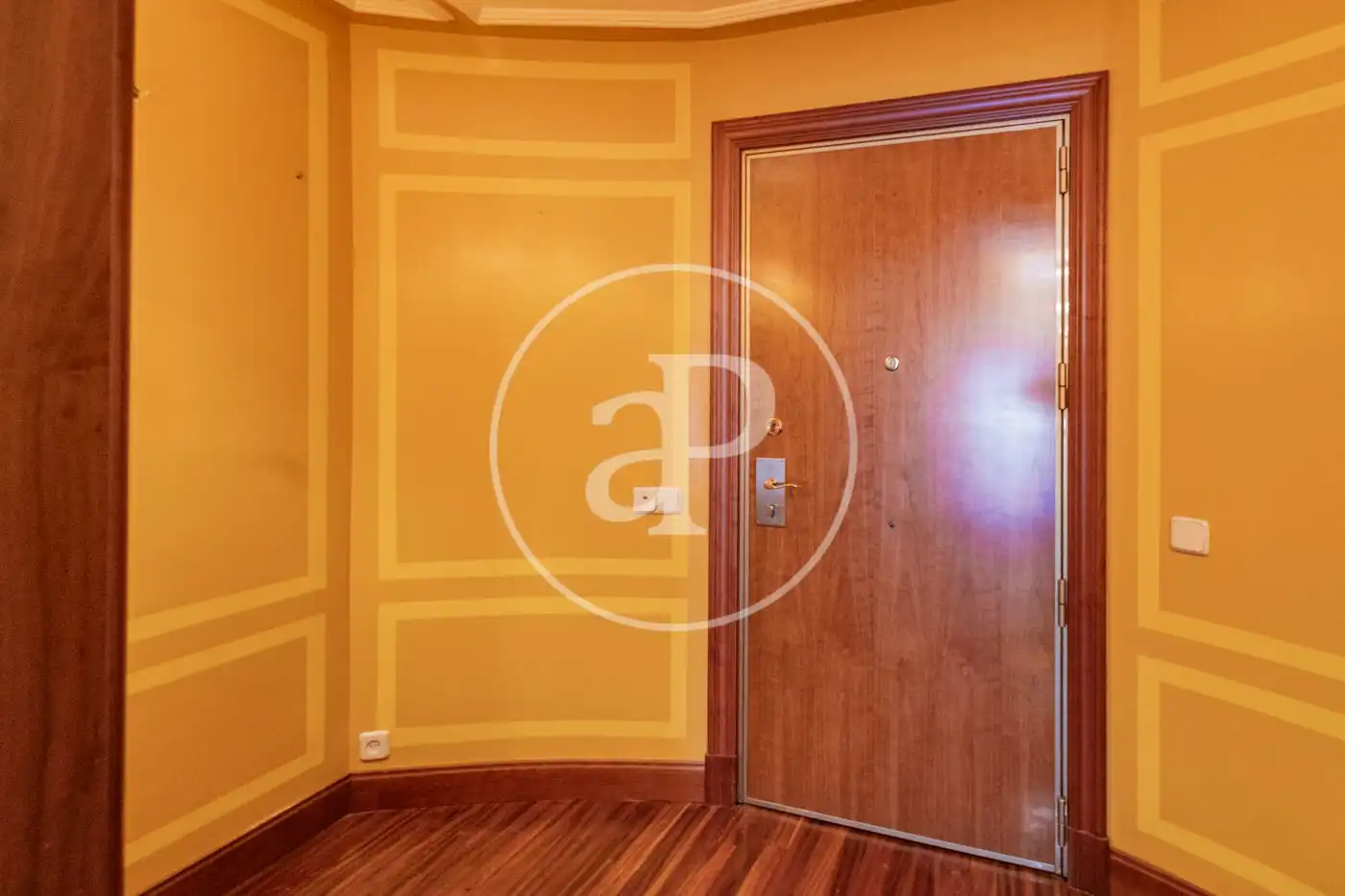 Piso de alquiler en Madrid con Aire acondicionado, Calefacción y Jardín privado