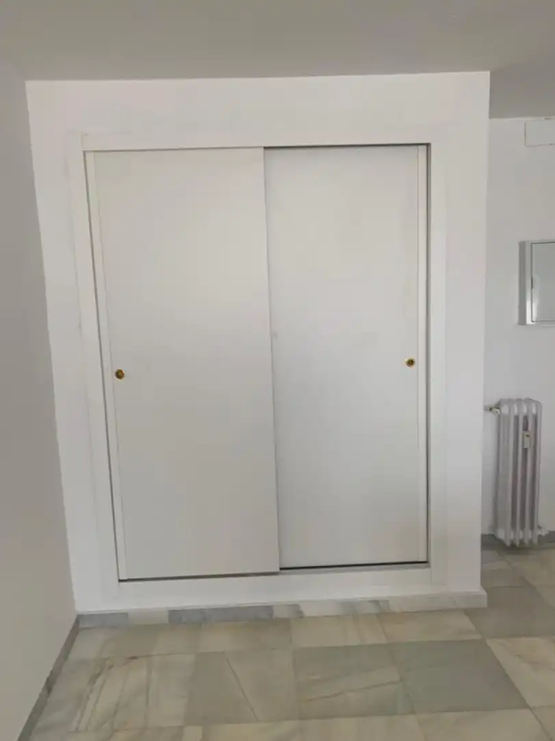 Schlafzimmer von Wohnung zur Miete in Granada mit Heizung
