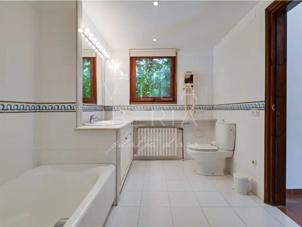 Bany de Casa o xalet en venda en Santa Cristina d'Aro amb Calefacció, Jardí privat i Terrassa