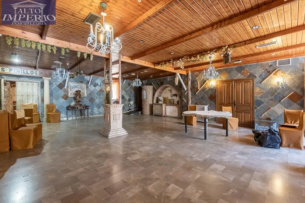 Local comercial en venda a Pinos Genil, imagen 14