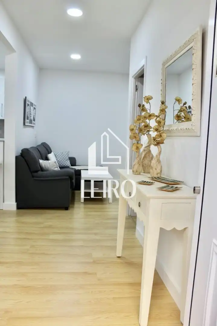 Living room of Houses for sale in Vilanova de Arousa  with Terrace and Furnished