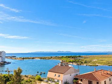 Apartament amb piscina en venda a DEL CAP PONENT